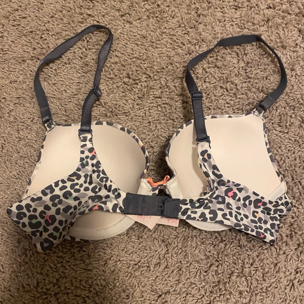 32B Bras - Picture 5 of 6
